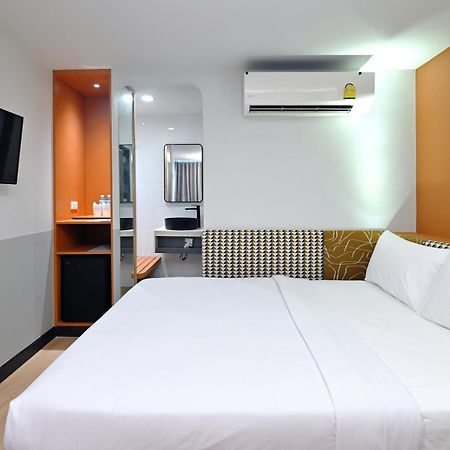 Anya Nana At Sukhumvit Bangkok Hotel Exterior photo