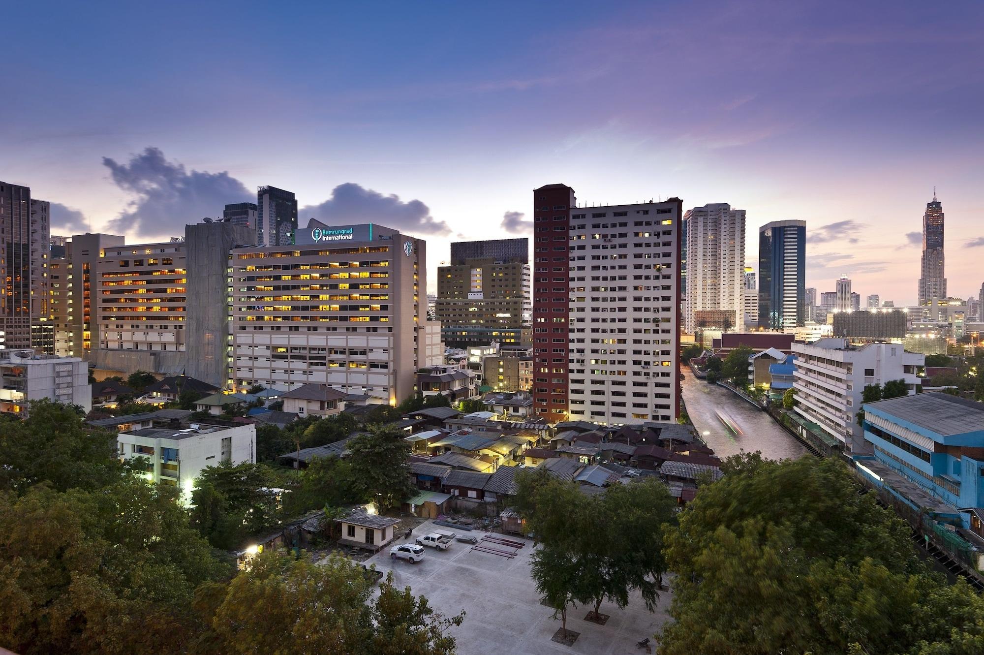 Anya Nana At Sukhumvit Bangkok Hotel Exterior photo