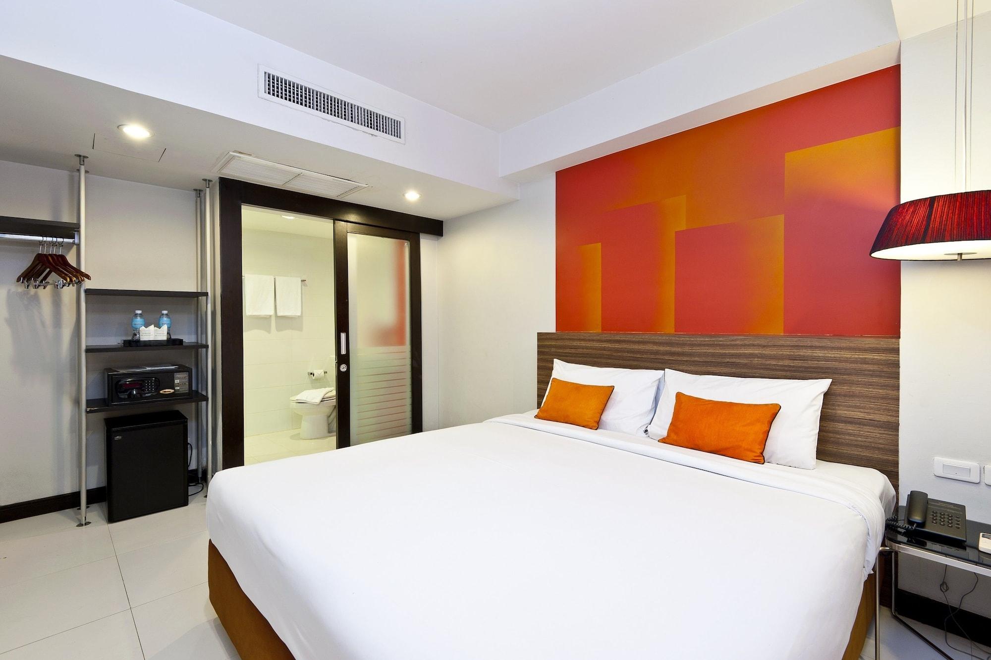 Anya Nana At Sukhumvit Bangkok Hotel Exterior photo