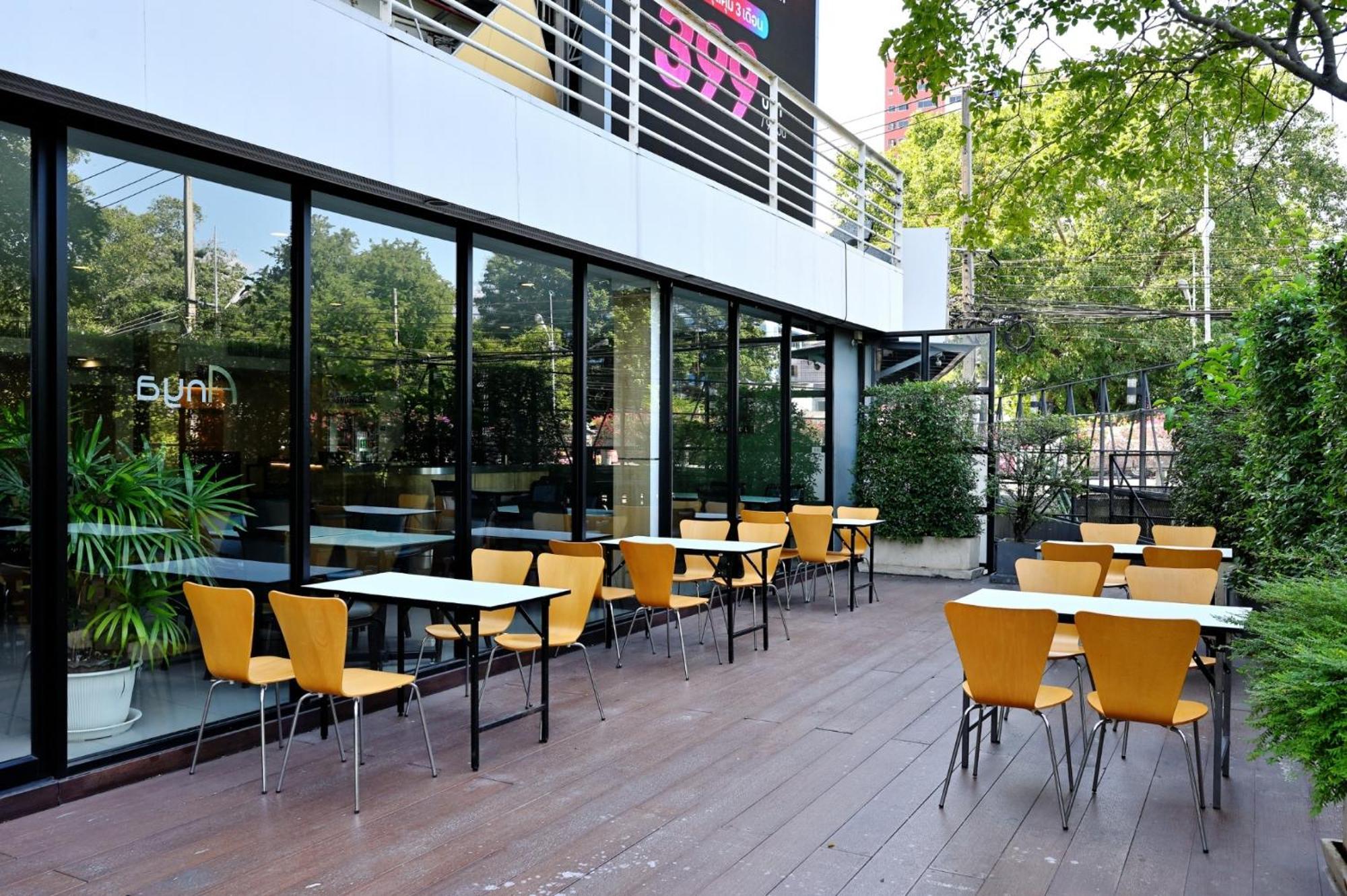 Anya Nana At Sukhumvit Bangkok Hotel Exterior photo