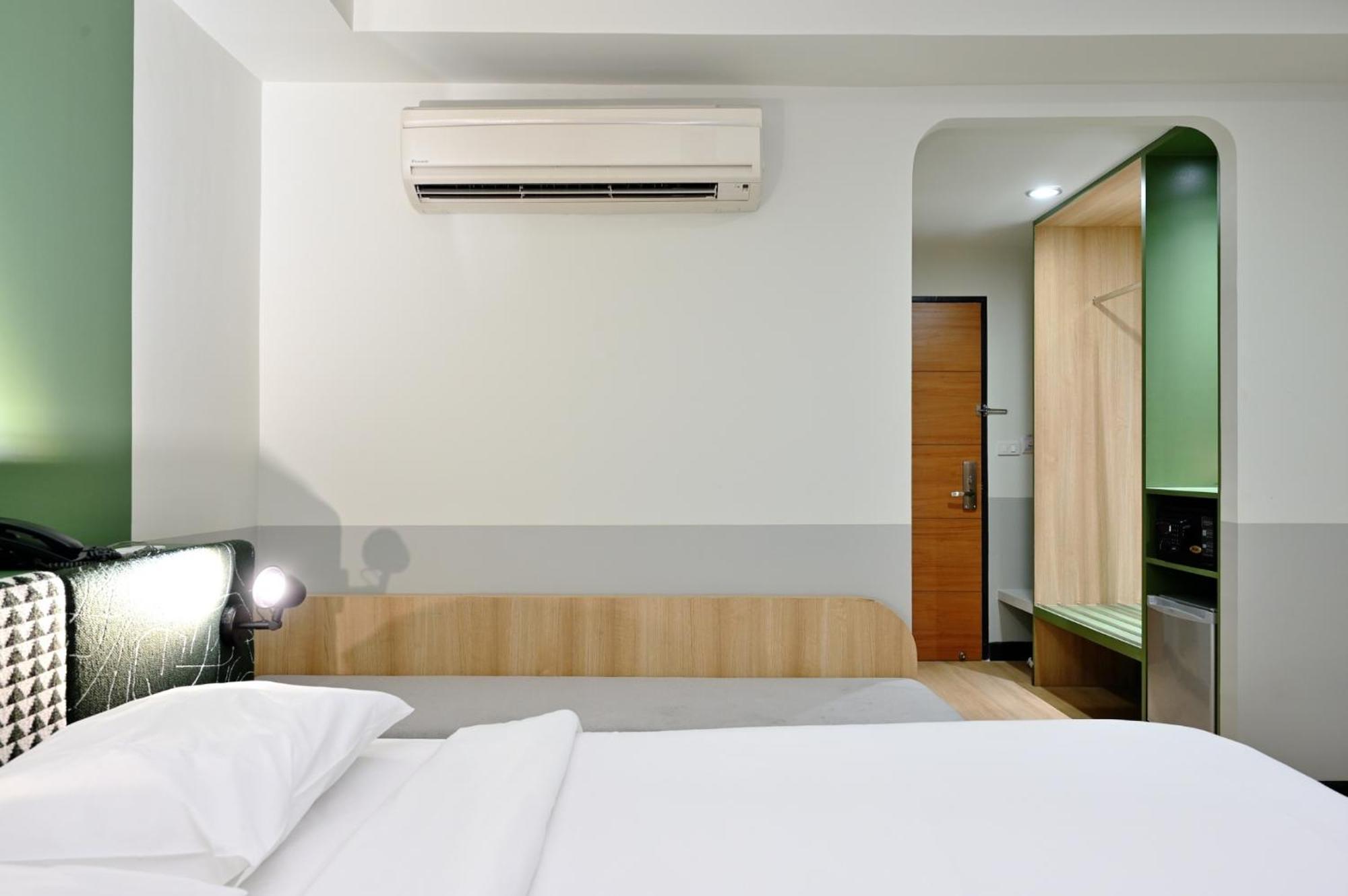 Anya Nana At Sukhumvit Bangkok Hotel Exterior photo