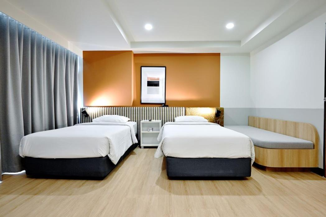 Anya Nana At Sukhumvit Bangkok Hotel Exterior photo