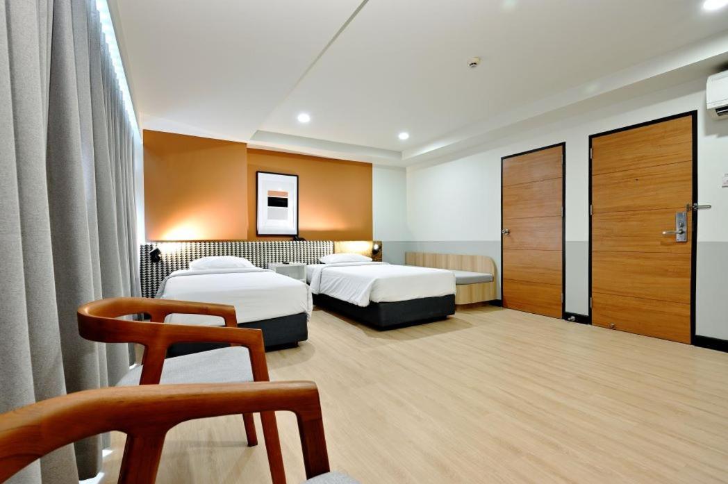 Anya Nana At Sukhumvit Bangkok Hotel Exterior photo