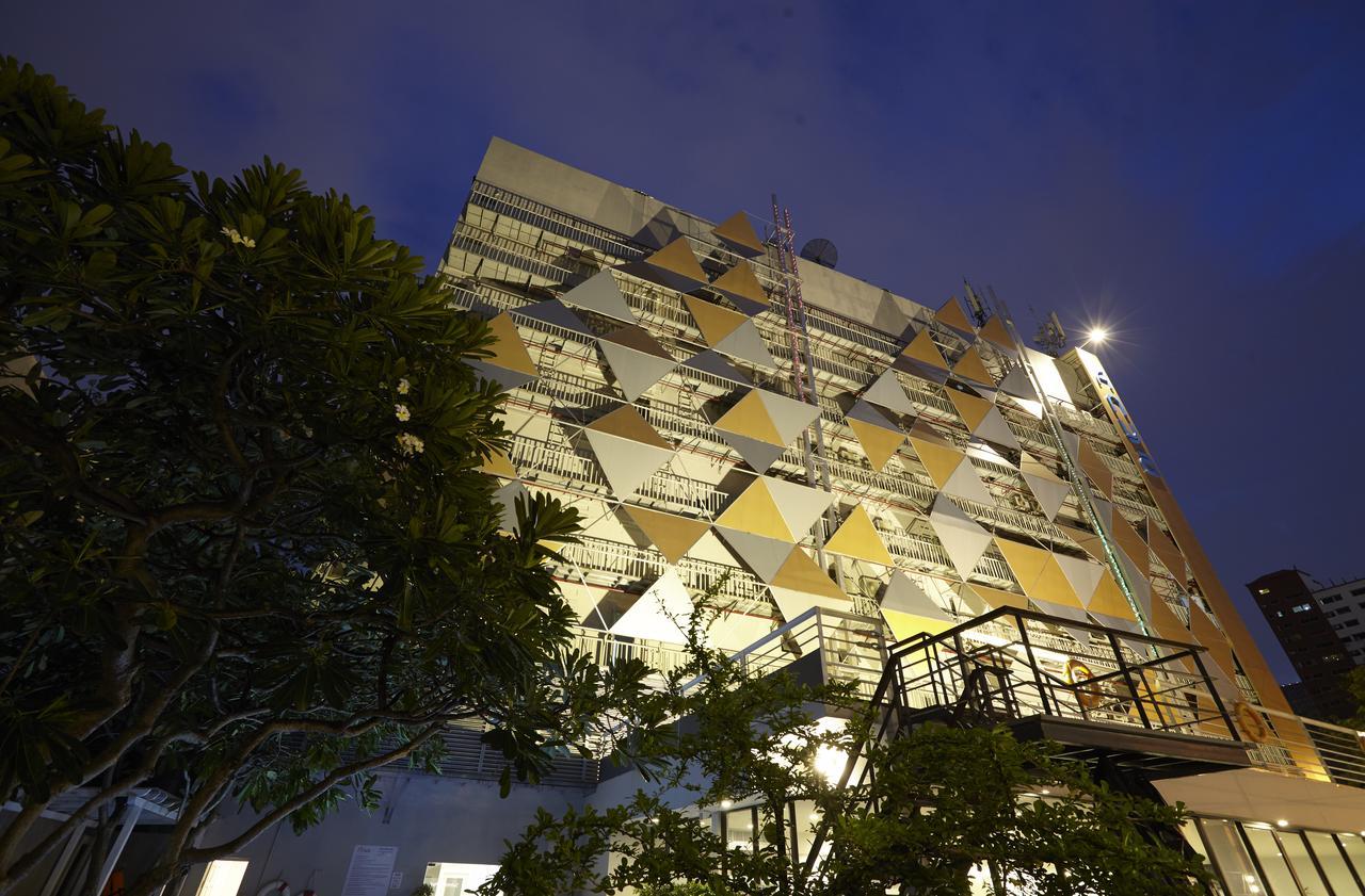 Anya Nana At Sukhumvit Bangkok Hotel Exterior photo